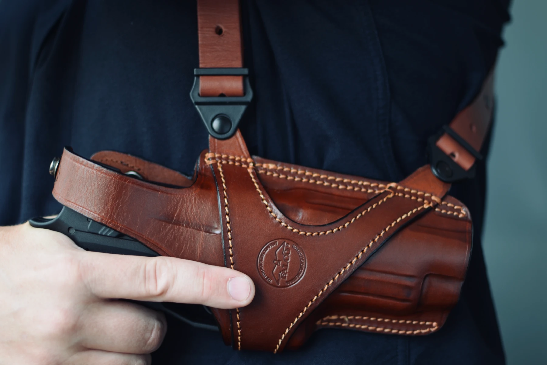 Suit holster for full-size handgun