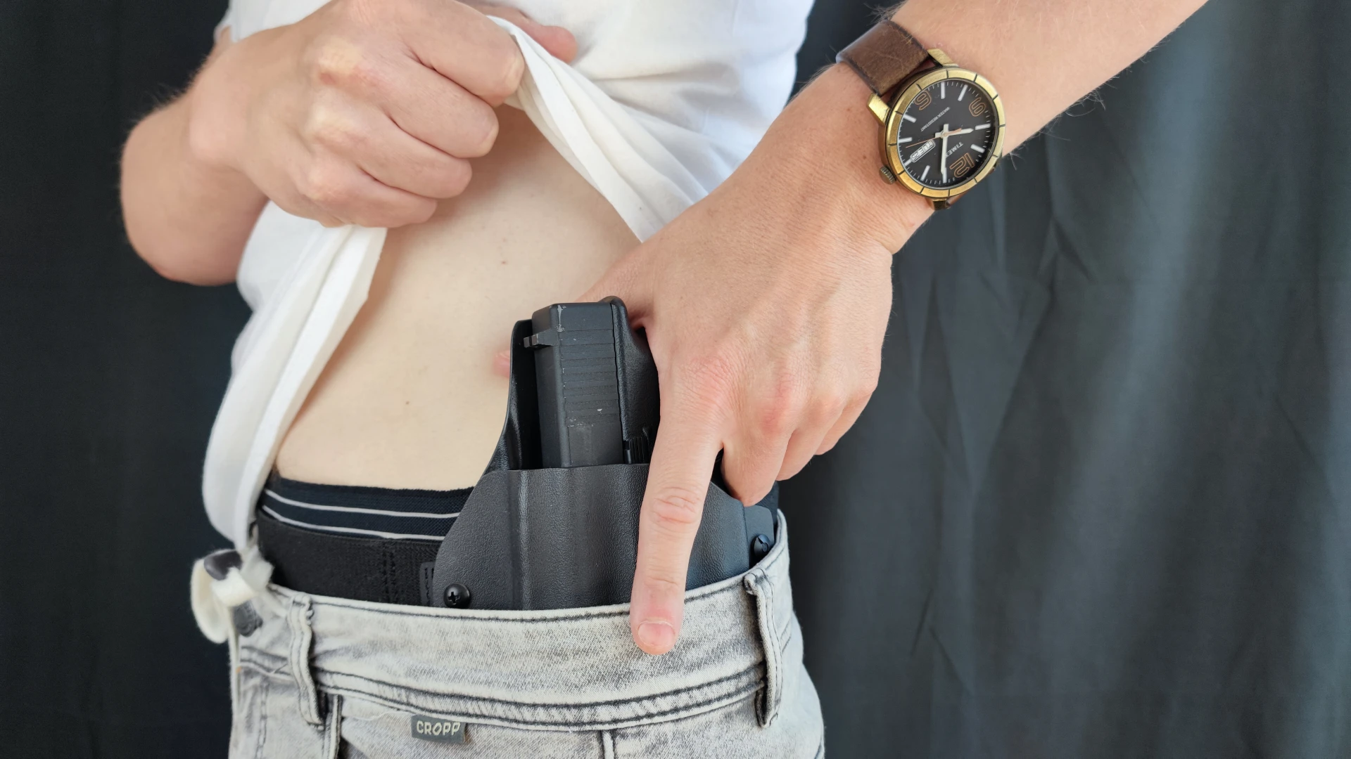 How to wear Belly Band Holster - Hip position